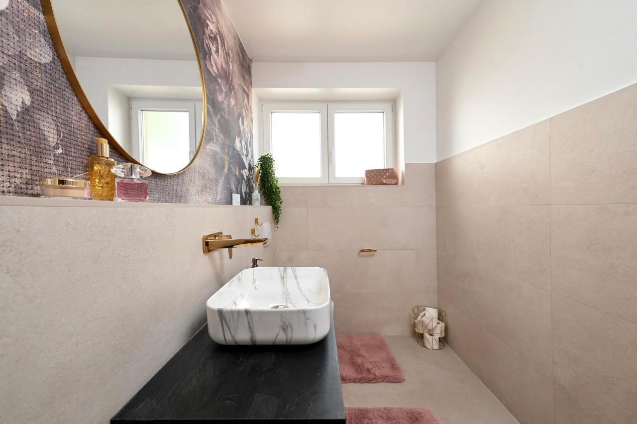 S Design Apartment Zadar Eksteriør billede