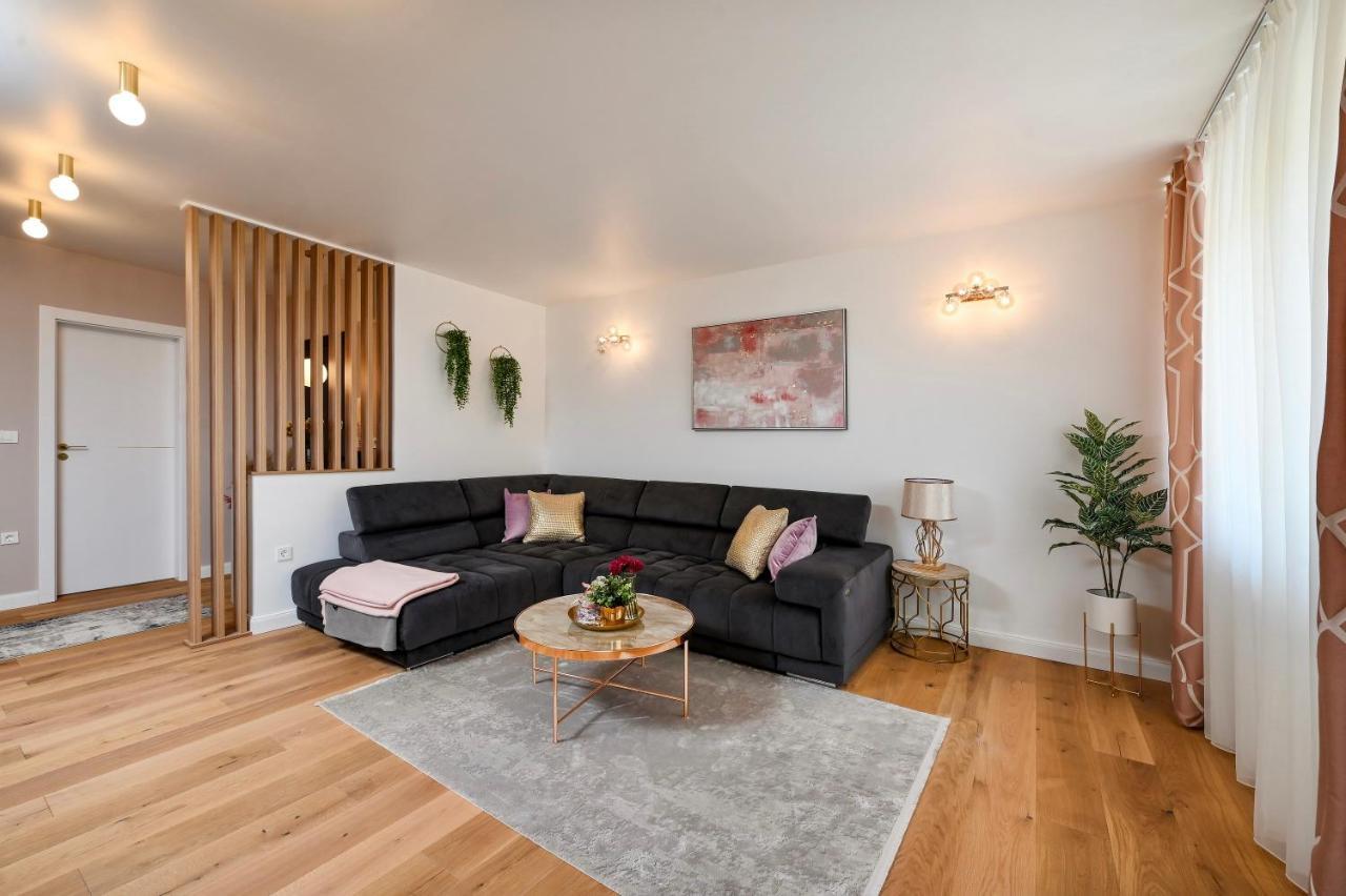 S Design Apartment Zadar Eksteriør billede